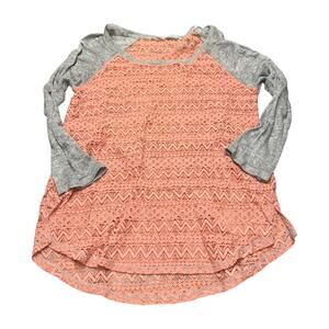 Maurices Coral Lace Front Top Grey Raglan Long Sleeves Womens Medium